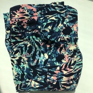 Last chance! Closet clear out!! Floral leggings